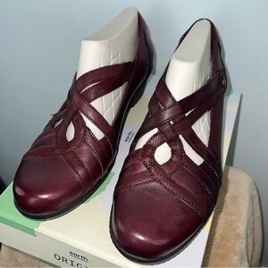 Earth Origins Marietta Macey Rouge Merlot Leather Comfort Loafers | 8.5 Wide